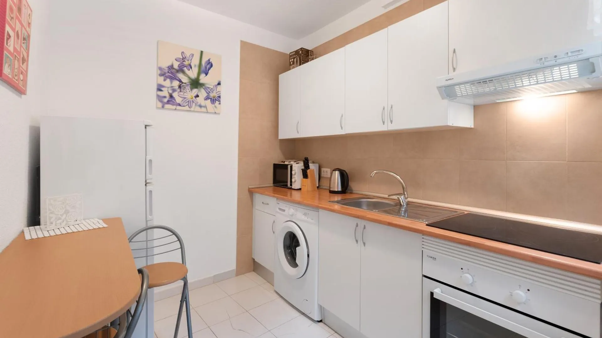 2-Bedroom On Los Cristianos Beach لوس كريستيانوس