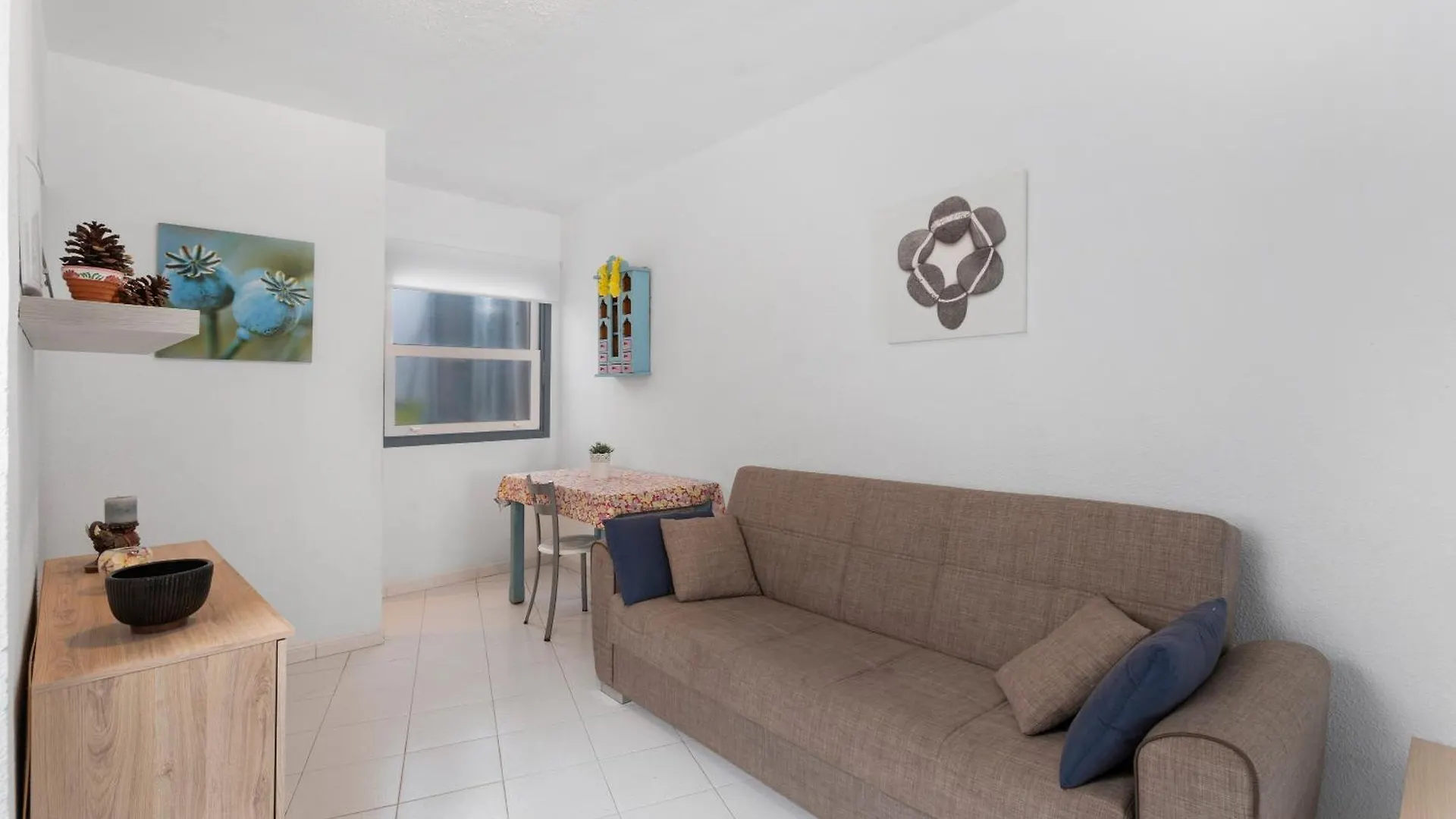 2-Bedroom On Los Cristianos Beach 0*, لوس كريستيانوس